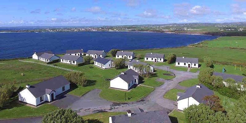 Quilty Holiday Cottages - Type B エクステリア 写真